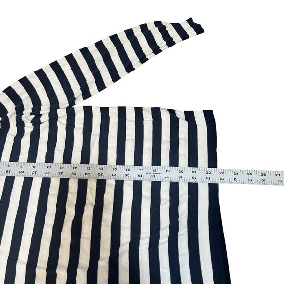 Banana Republic Factory Long Sleeve Scalloped Edges Sweater Navy/White Small - Picture 7 of 7
